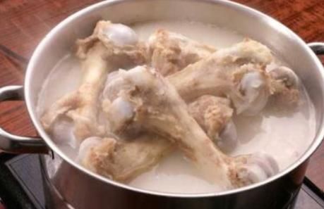 痛风病人,别再盯着酒了,真正要少吃是此类食物,多数人反而忽视