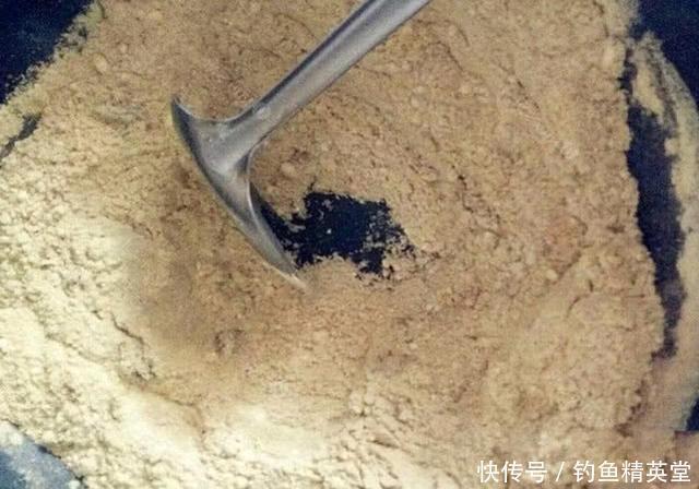 寥寥无几|花了大把的银子,钓上来的鱼还是寥寥无几,说说如何自制鱼饵?