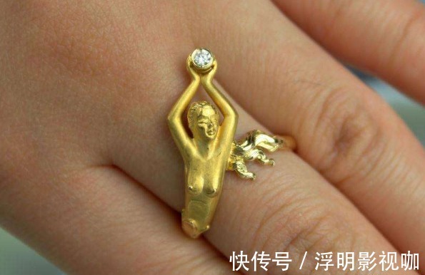 有些人|“黄金戒指”是戴左手，还是右手有些人总乱戴，闹笑话了！