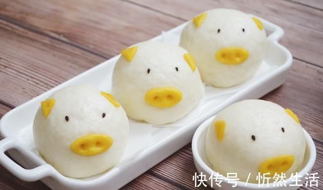 巨可爱的猪猪奶黄包,馅多超满足,闺女点100个赞