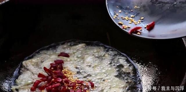 莴笋教你这样吃，一次腌5斤不坏，脆爽开胃，比凉拌黄瓜还好吃！