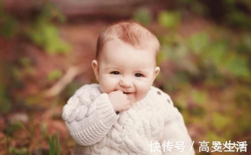 咬掉|纠正咬指甲的习惯,要告诉孩子这是不卫生的,是不好的习惯