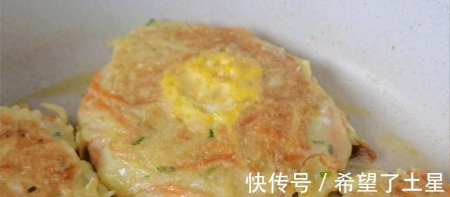 早餐|快手早餐,土豆丝鸡蛋饼,香嫩可口,制作简单,早餐就选它吧!