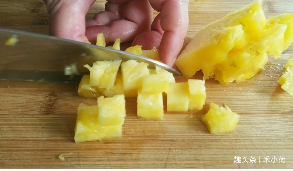 早餐剩根油条，晚餐花上几分钟用它做菜，网友看着有食欲