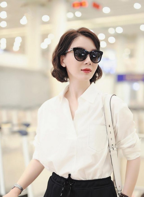 减龄 女人过了40就放弃“黑长直”吧!换上这5种发型,从阿姨变回姐姐