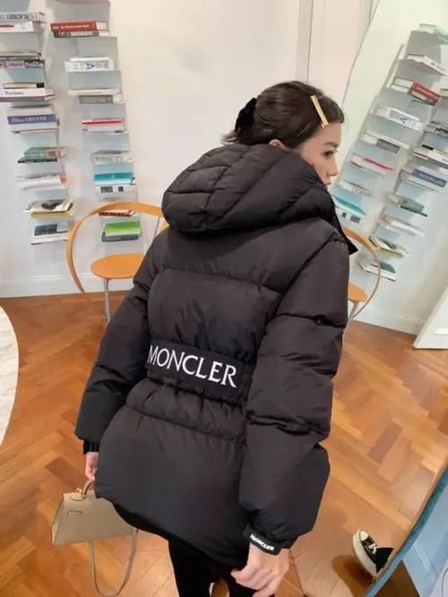 北京下雪上热搜，只想再添一件保暖棉服