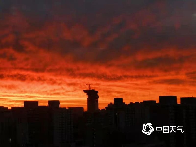 天际|你看到了吗？今晨北京天空美翻了 绚丽朝霞染红天际