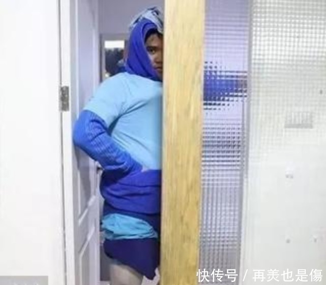 cospl泰国小哥简单的cos,给自己来一个全身打码,作品百分百还原!