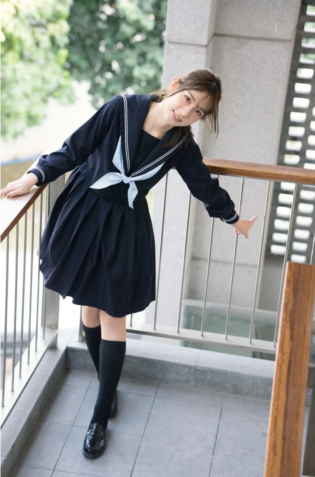 韩国小姐|小个子“不穿裤子”最显高！早秋流行这样穿，好看又时髦