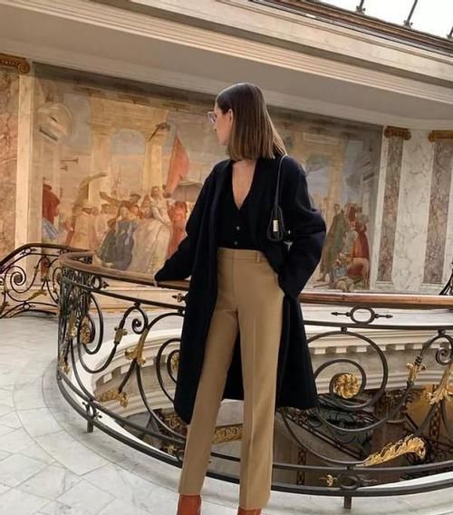 ?女人不管穿啥，都要牢记“上下法则”，很多人不懂，难怪显矮胖