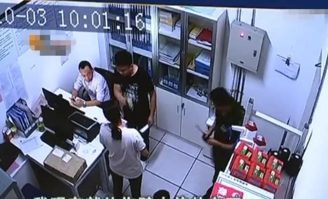 小林|孩子先喝饮料后付款,商家却要求10倍赔偿,妈妈的回答引众人称赞