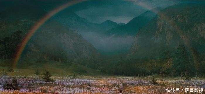 展示|《梦》透过深邃唯美的梦境,展示没有梦的世界,竟都是空洞无物?