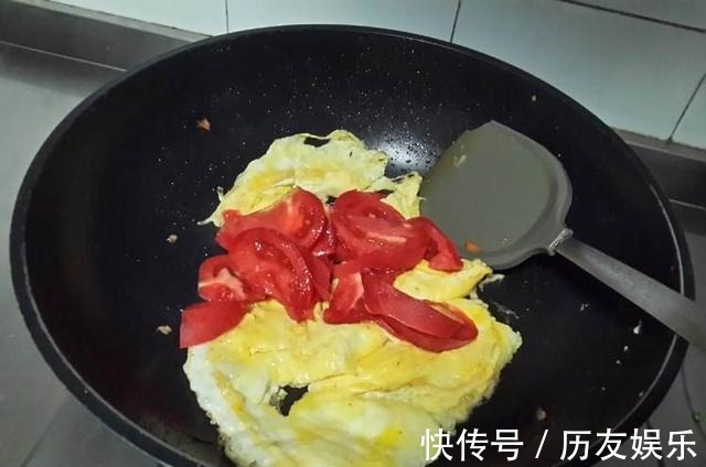 面条卤|男人常吃西红柿好处多,但医生提醒只有1种吃法,对前列腺有益