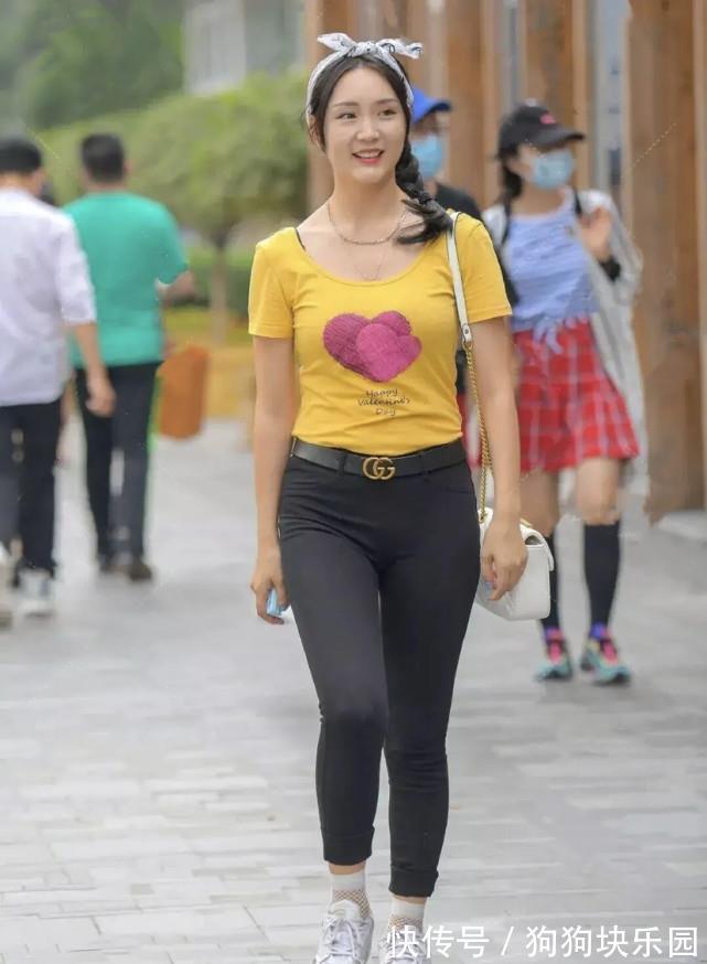 穿衣 可爱妹子怎么穿衣?不要触碰穿搭“雷区”,按部就班想不美都难!