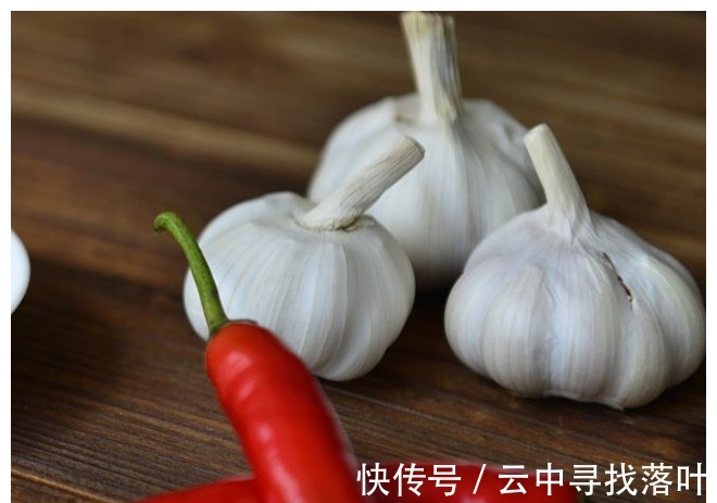 搅拌机|令人大开食欲的辣椒酱竟是这样做出来的，简单4步，一次性吃过瘾！