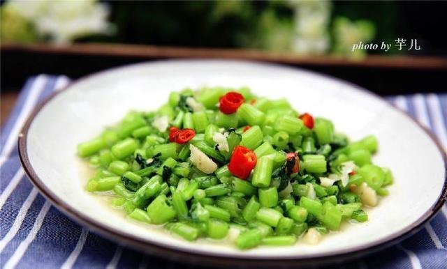 手菜|这快手菜,清新爽口,上桌秒光,常吃补脑记忆好,多给肠胃洗洗澡