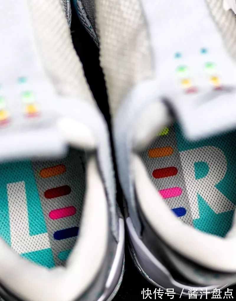 开箱 最强球鞋!六千的“平民 Air Mag” 开箱 + 上脚!