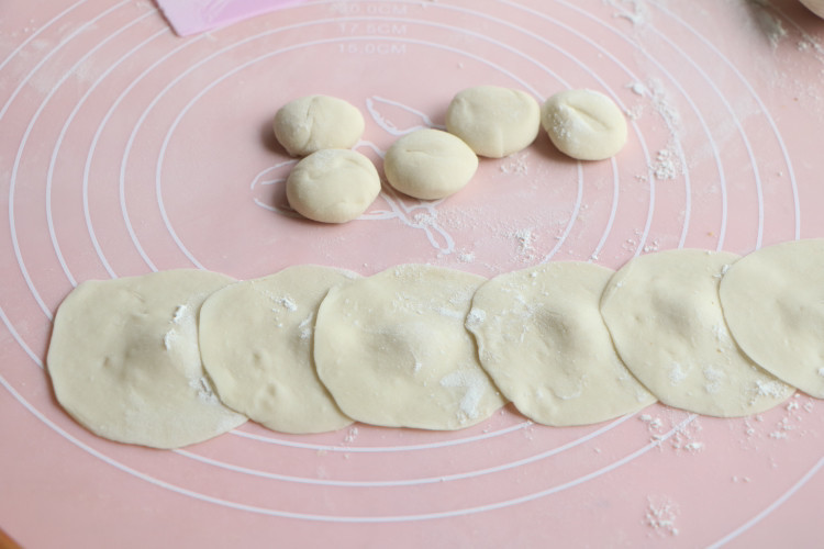 我家最爱的素馅饺子，每次都要吃撑，比肉馅好吃，要多吃