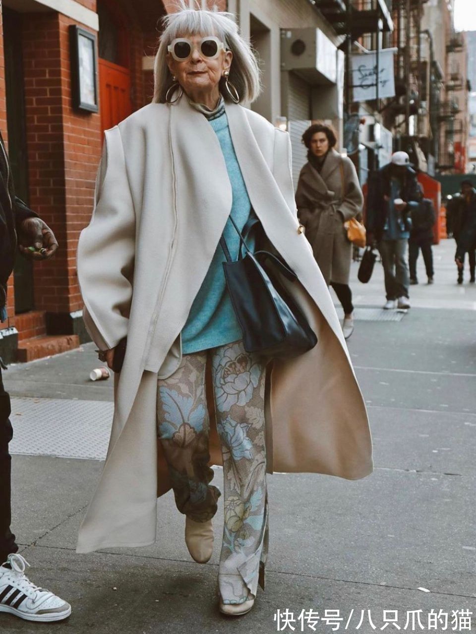 熟龄 67岁的美国老太比年轻人还时髦，她的穿搭特点，都为你总结好了