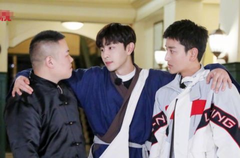 迪丽热巴|《极挑》导演又走老套路，女嘉宾连着出现三期，默默替位迪丽热巴