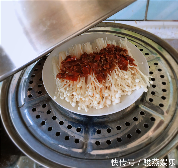 冬季给孩子做这道菜,比大鱼大肉还要香,孩子吃完聪明长高个
