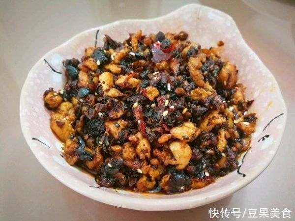  下饭菜-鸡胸肉块香菇豆豉酱