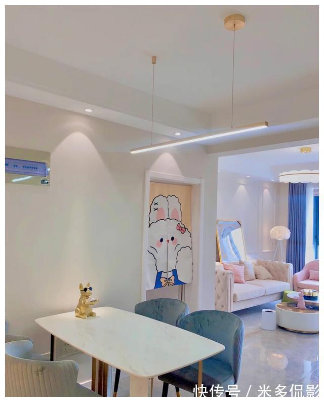 石膏线|她家88平米,全屋刷乳胶漆,石膏线做背景墙,效果太漂亮温馨了