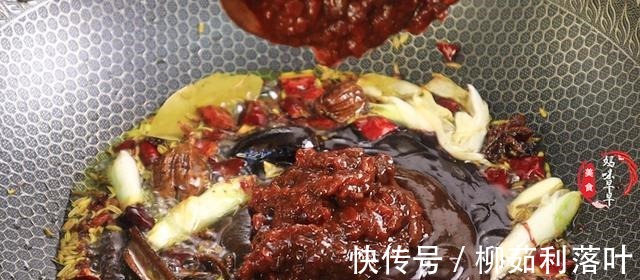 酱大骨头的家常做法,配料和做法毫无保留,肉香软烂特别解馋!