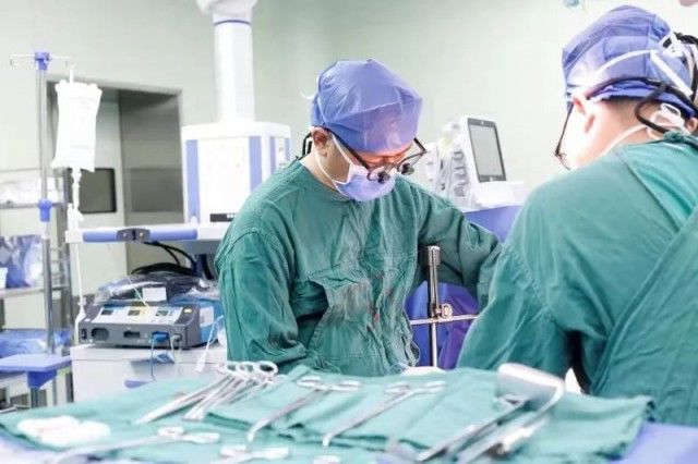 大爱|大爱！一人捐献五大器官及角膜，百名医护18台手术上演生命接力