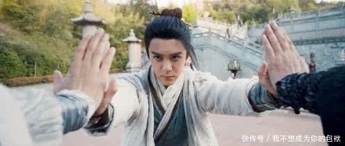 玄冥二老重伤张无忌,武当众人包括张三丰,为何不敢手刃报仇?