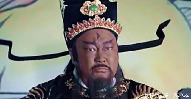 祖祠|老人自称包公的35代后裔,自愿不出去打工,默默守祖祠20余年