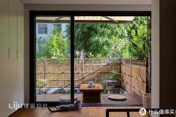 楼房|二手一楼房庭院惨遭荒废,原房东看到改造效果:早知道再加30万也不卖