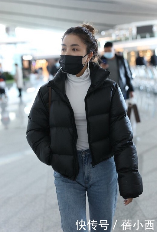 安崎|一直以为小个子女生没气场,看了安崎的机场新照,会穿真的很重要
