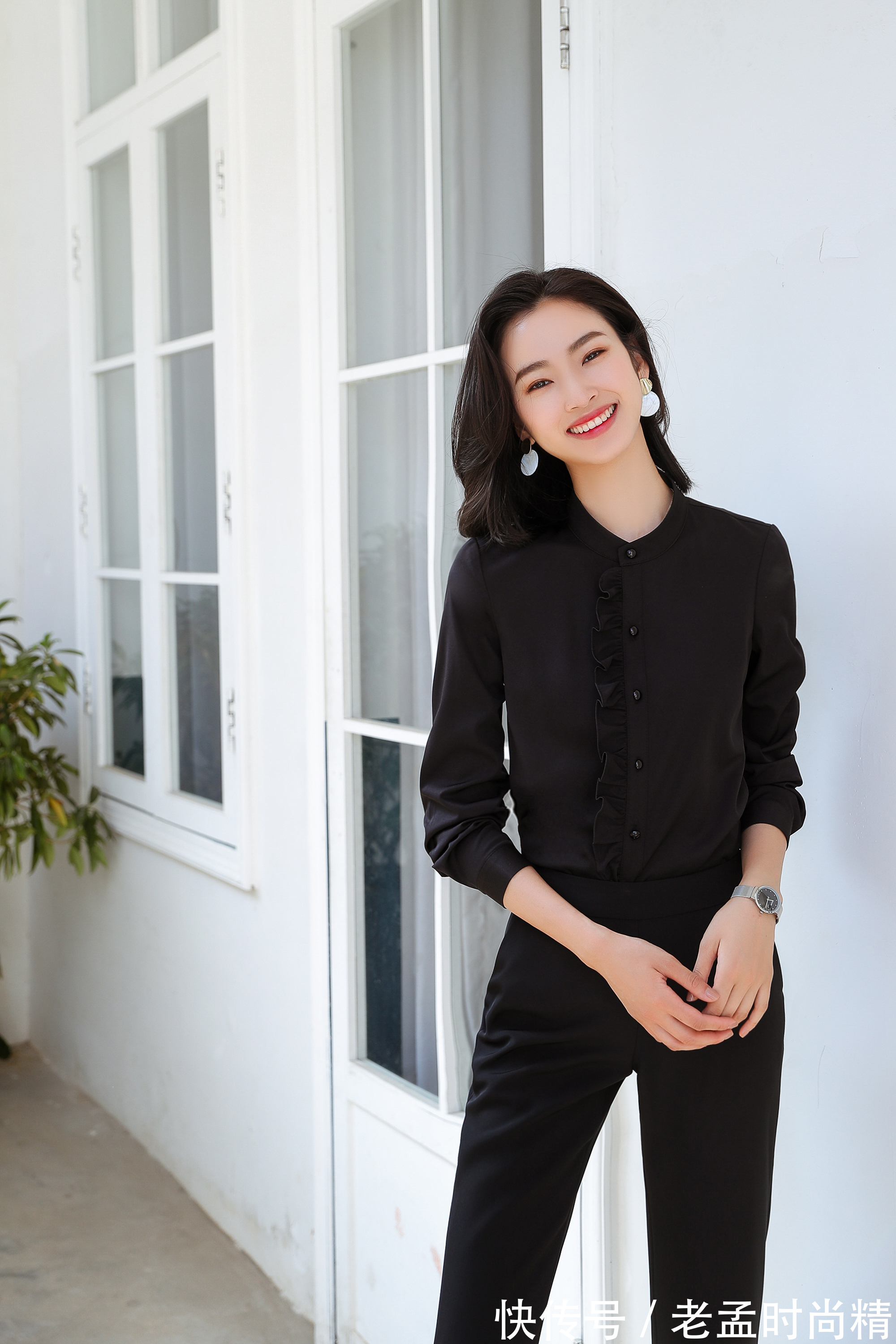 职业套装 黑色衬衫职业套装非常推荐