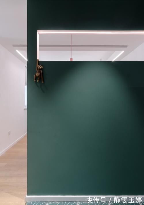 隔墙|大白墙装出智慧小宅,都藏在她家65㎡二居室里,实用性满分,好美好治愈