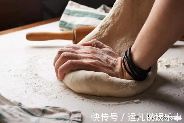 面团|手擀面一煮就断？牢记这3点，面条下锅不断，口感爽滑还筋道
