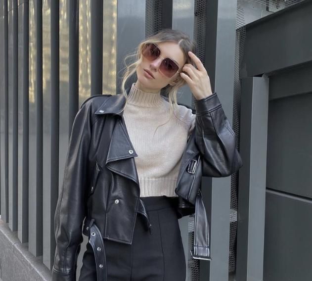 显贵|大衣外套里面搭配什么内搭?立马入手这四款,简约保暖又显贵气