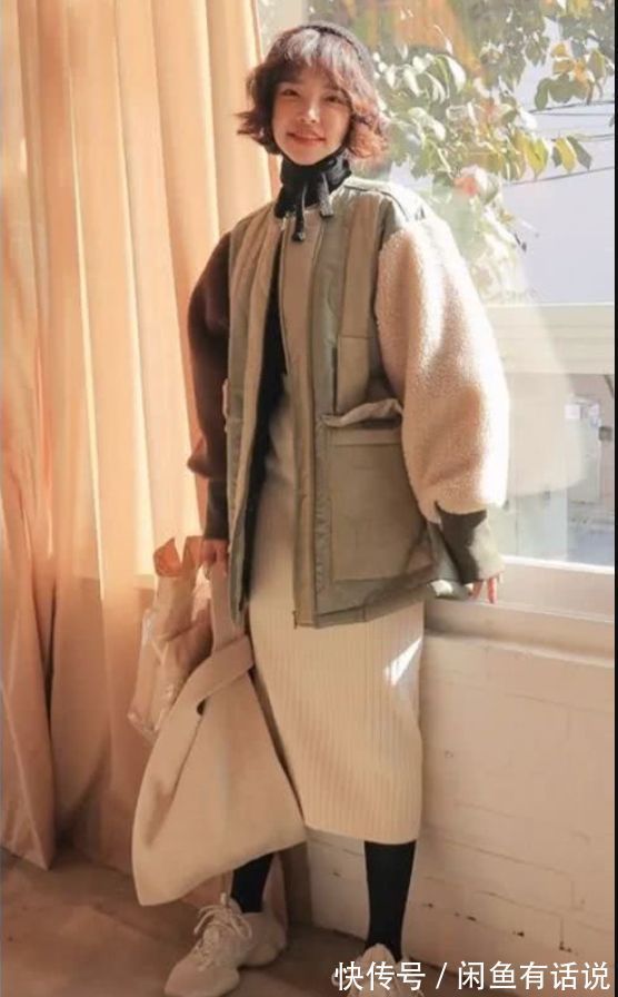 笨重|小白鞋不香了,冬天火了增高显腿细的“笨笨鞋”,配羽绒服太时髦