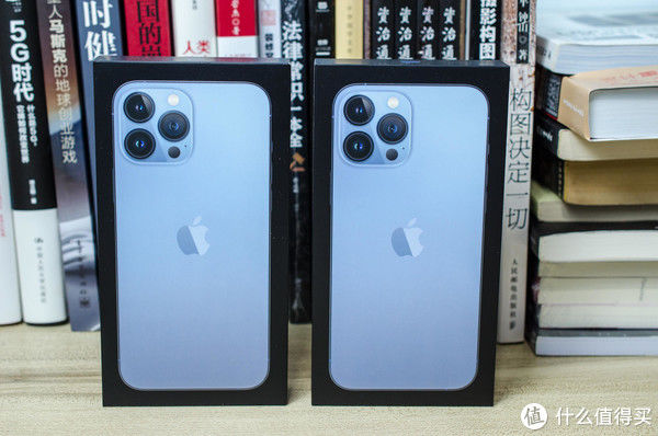 远峰蓝|坦白：我买iPhone13为什么选远峰蓝？好看？不存在的，只因为唯一新款新配色