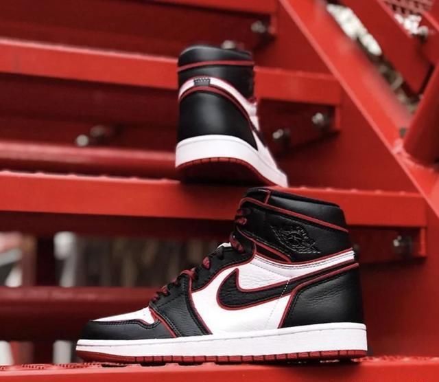 年底捡漏AJ1配色盘点 别跟着鞋贩子走才“真香”