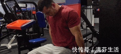 双杠|胸肌练不厚,多做屈臂撑,健身教练很多人的屈臂撑做错了