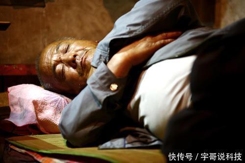 老人长寿的五大“标准”,拥有的越多越好,帮老人对比一下吧!