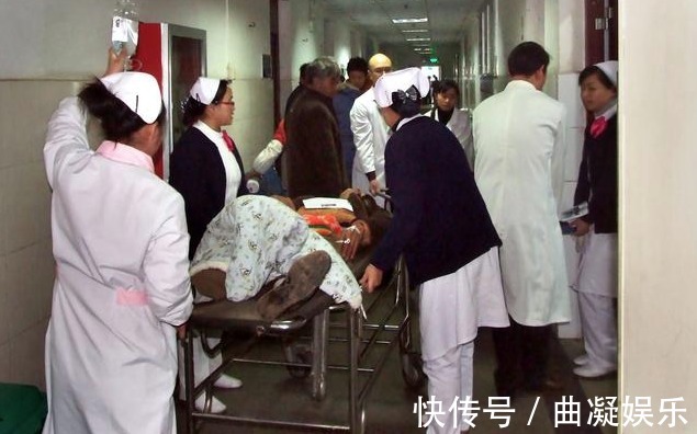 腹泻|21岁大学生持续腹泻,抽血显示为艾滋病,男友瞬间崩溃晕倒