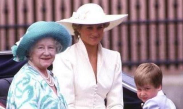 高寿|最宠戴妃的王太后百岁高寿活到2002年,希特勒称她“危险女人”