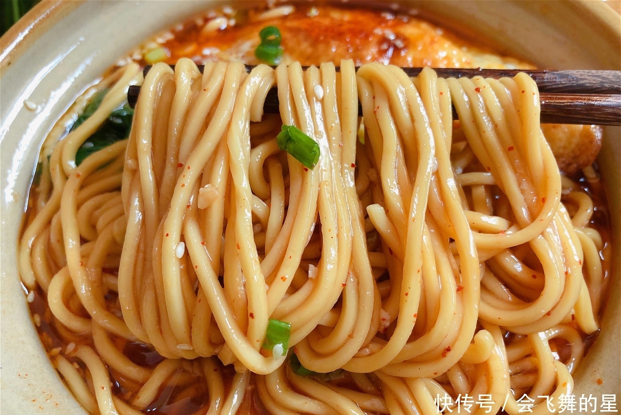 想吃面条不用买,做法配方告诉你,口感筋道,好吃又营养