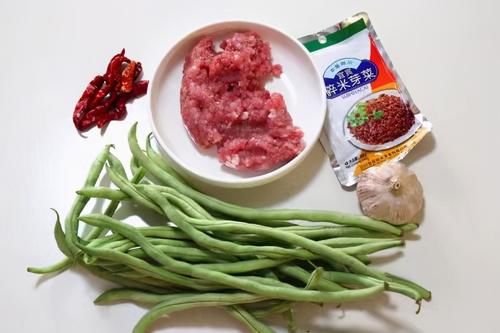 四川|四川名菜：干煸豆角，学会这种做法，味道不比饭店的差