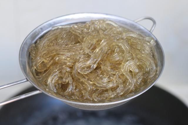 这三样，堪称包子馅儿的黄金搭配，鲜香、爽口，一吃就停不下来