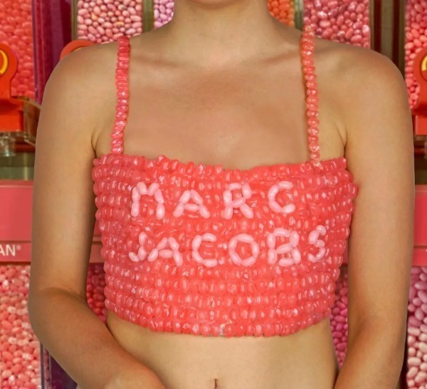 人体@这个女生的奇思异想,把“人体”艺术玩到了极致!