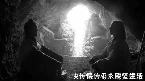 辛追夫人|考古发掘出汉初版《道德经》,与现版一对比:几乎被改得面目全非