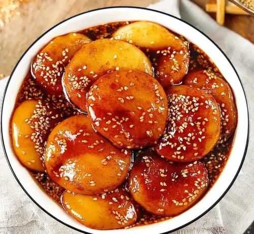 汤圆你还直接用水煮？3种原料4步搞定！补血暖胃新吃法，上桌秒扫光！